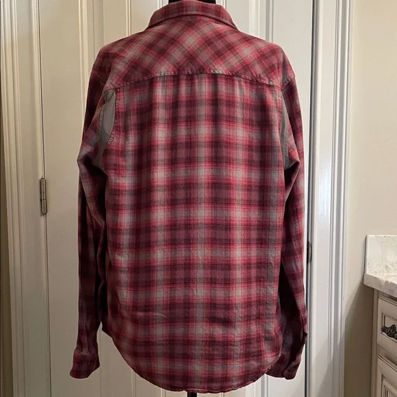Under Armour Red and Gray Plaid Flannel Shirt Unisex - Picture 5 of 12